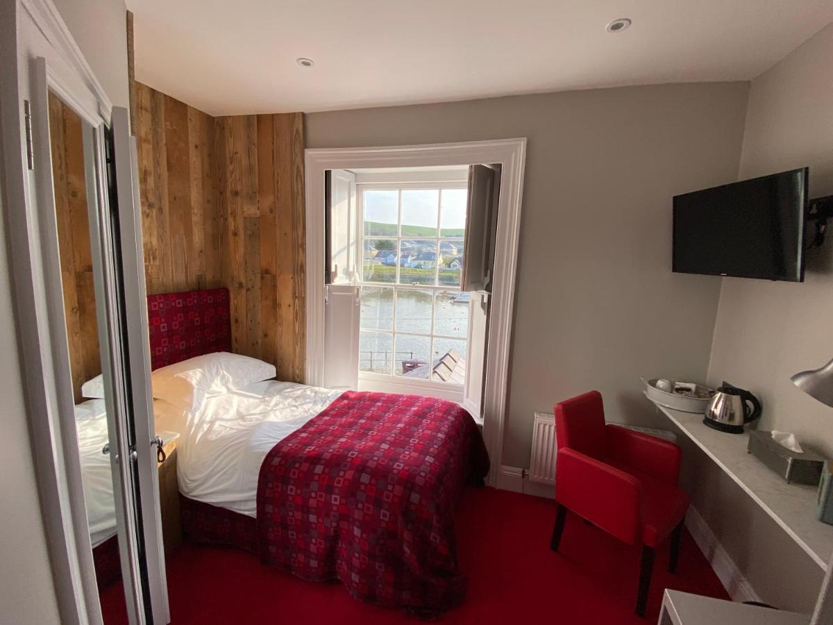 Harbourmaster Hotel 5*