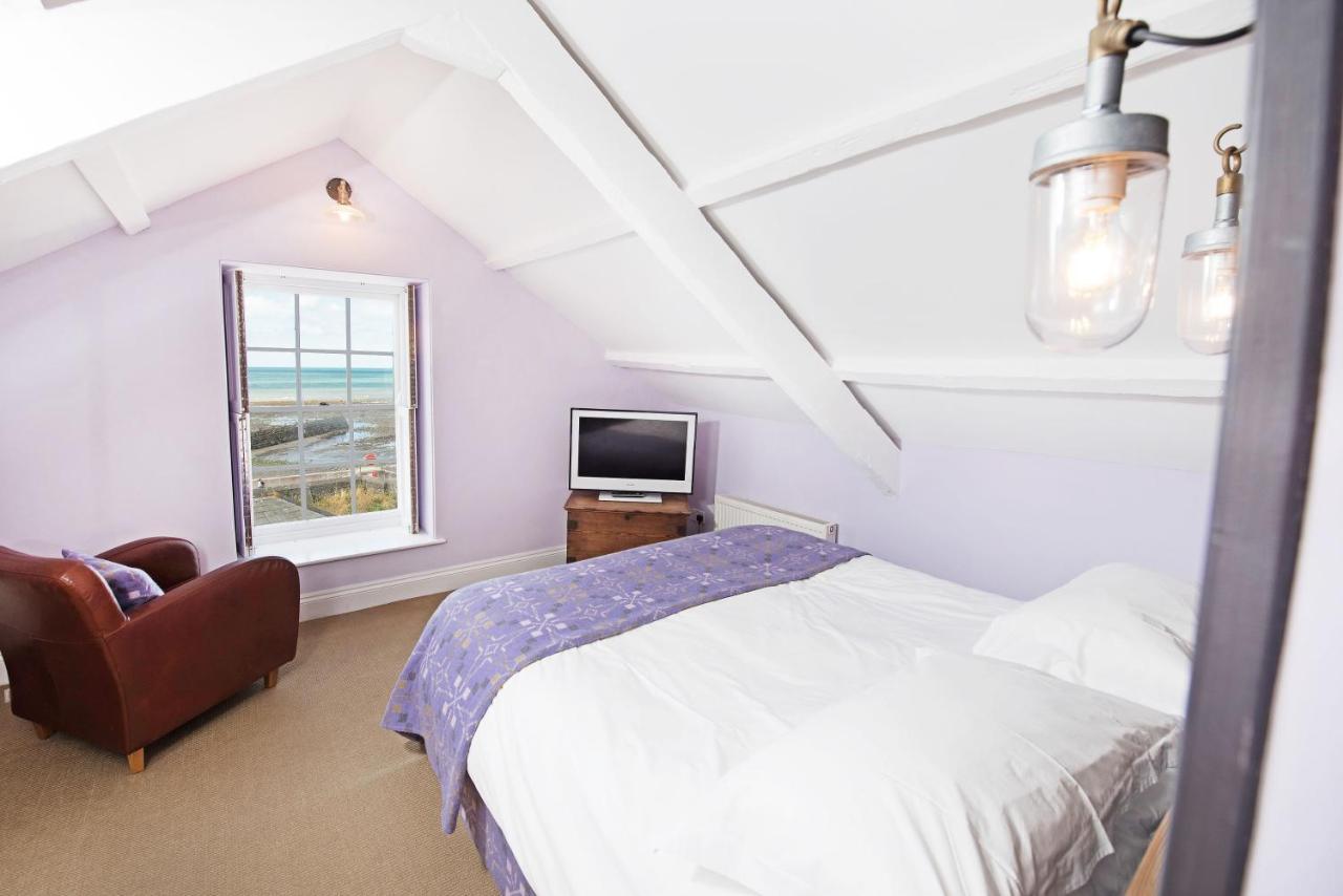 Harbourmaster Hotel 5*